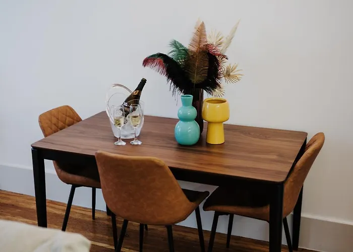 Apartmán Bicycle Luxury House, Parking, Downtown Near Metro